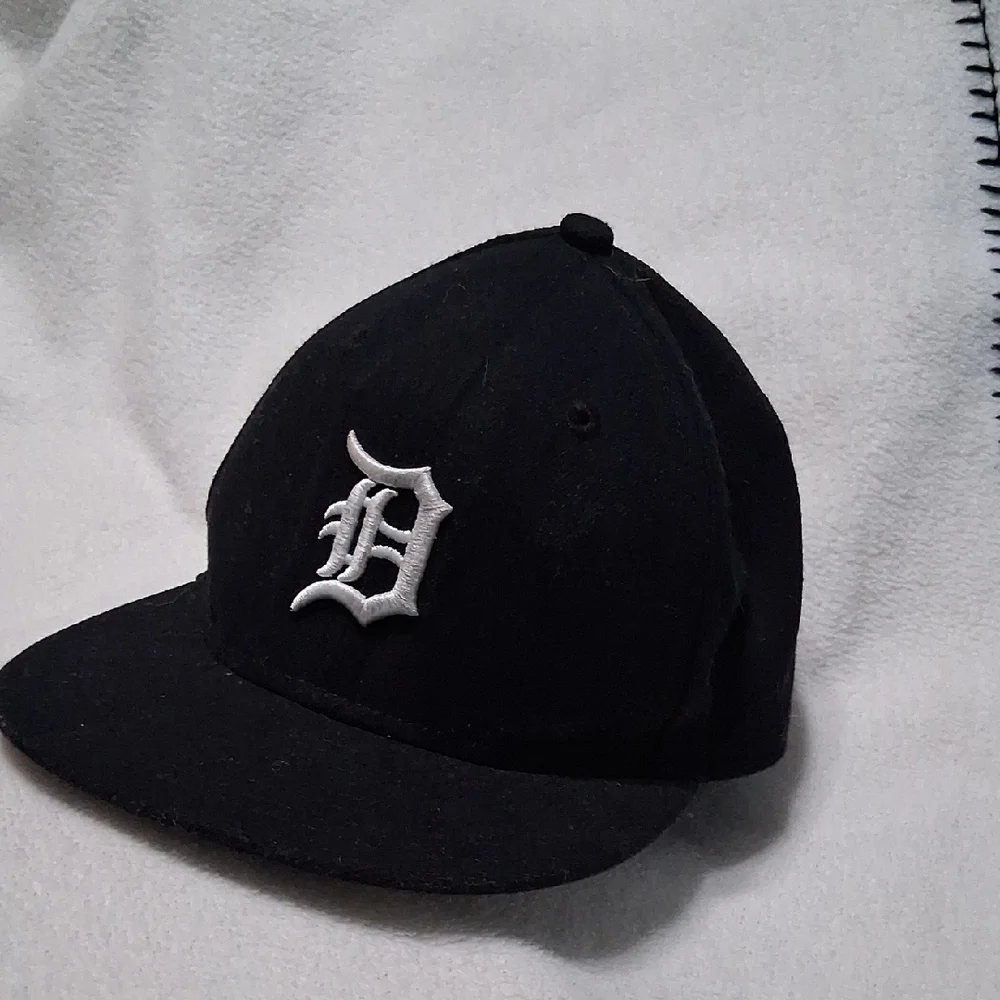 SUN SALE  Youth Detroit Tigers New Era 59FIFTY Classic Bl/Wh Fitted Hat sZ 6 3/8